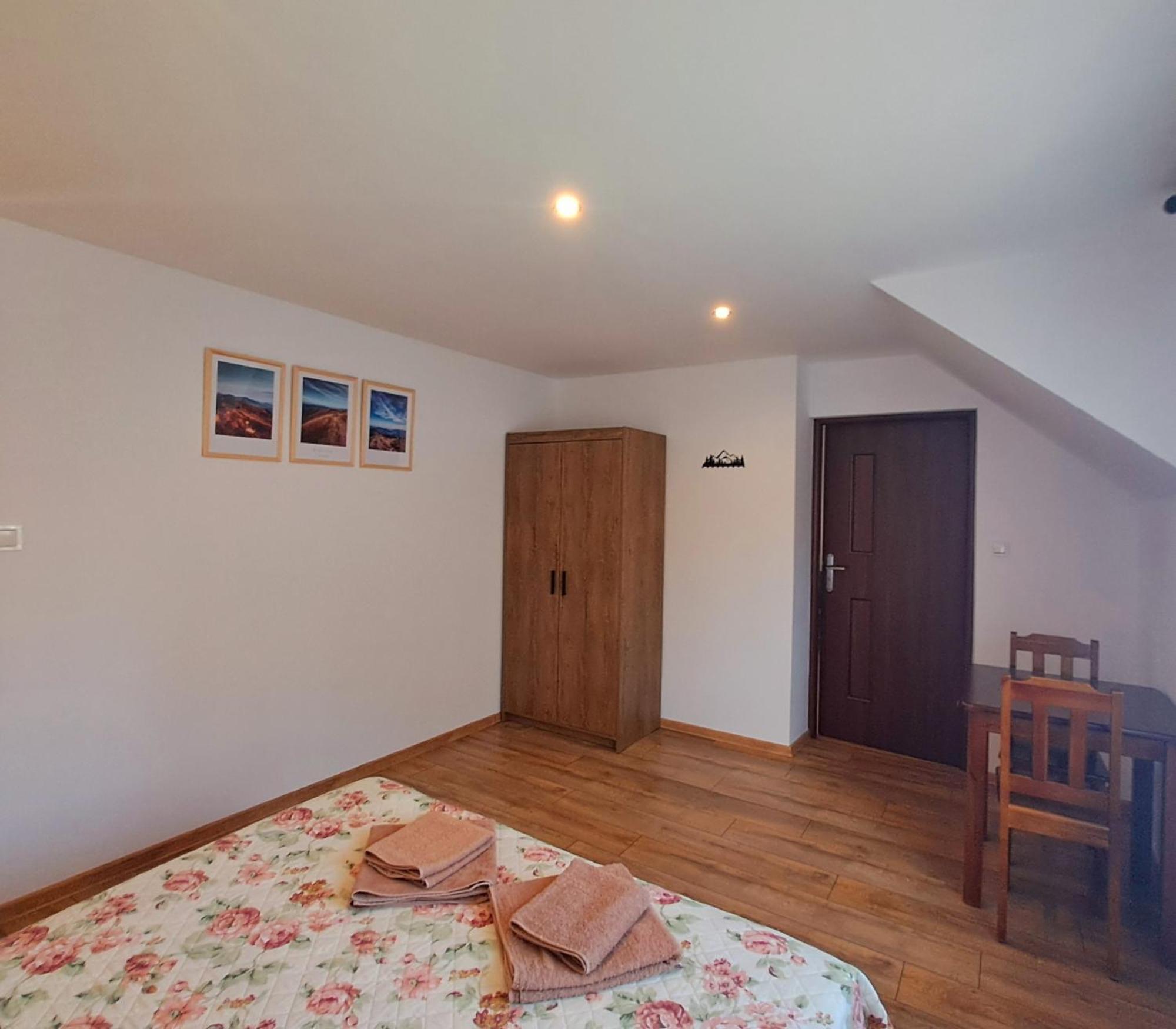 Wichrowe Wzgorza Hotel Strzebowiska Bagian luar foto